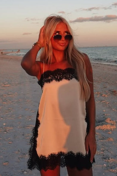 Sheath Lace And Satin Sleeveless Short Party Graduation Dress