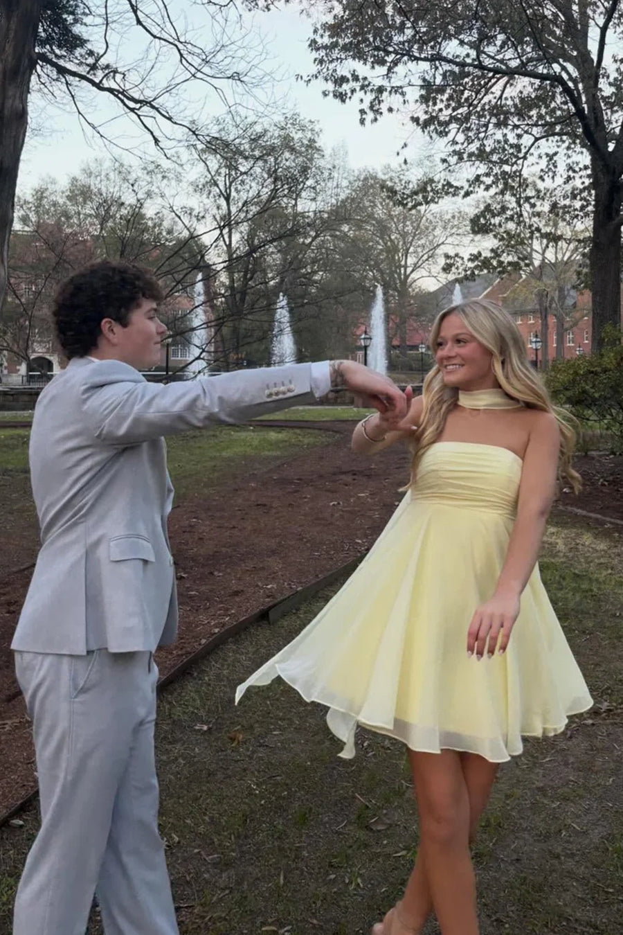 Simple Strapless Empire Chiffon A-Line Mini Homecoming Dress