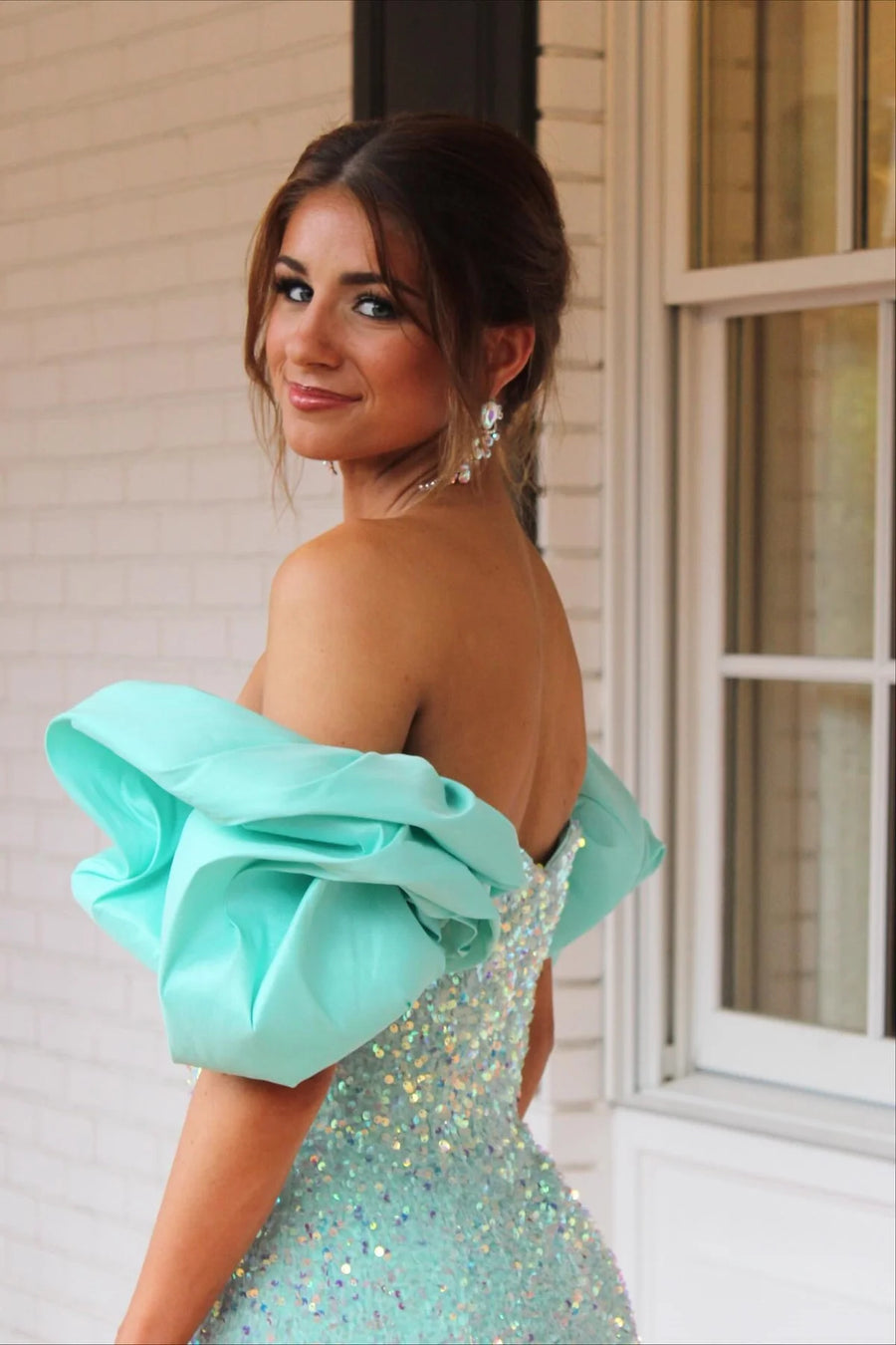 Sparkly Off-Shoulder Mermaid Sequin Party Prom Dress With Train