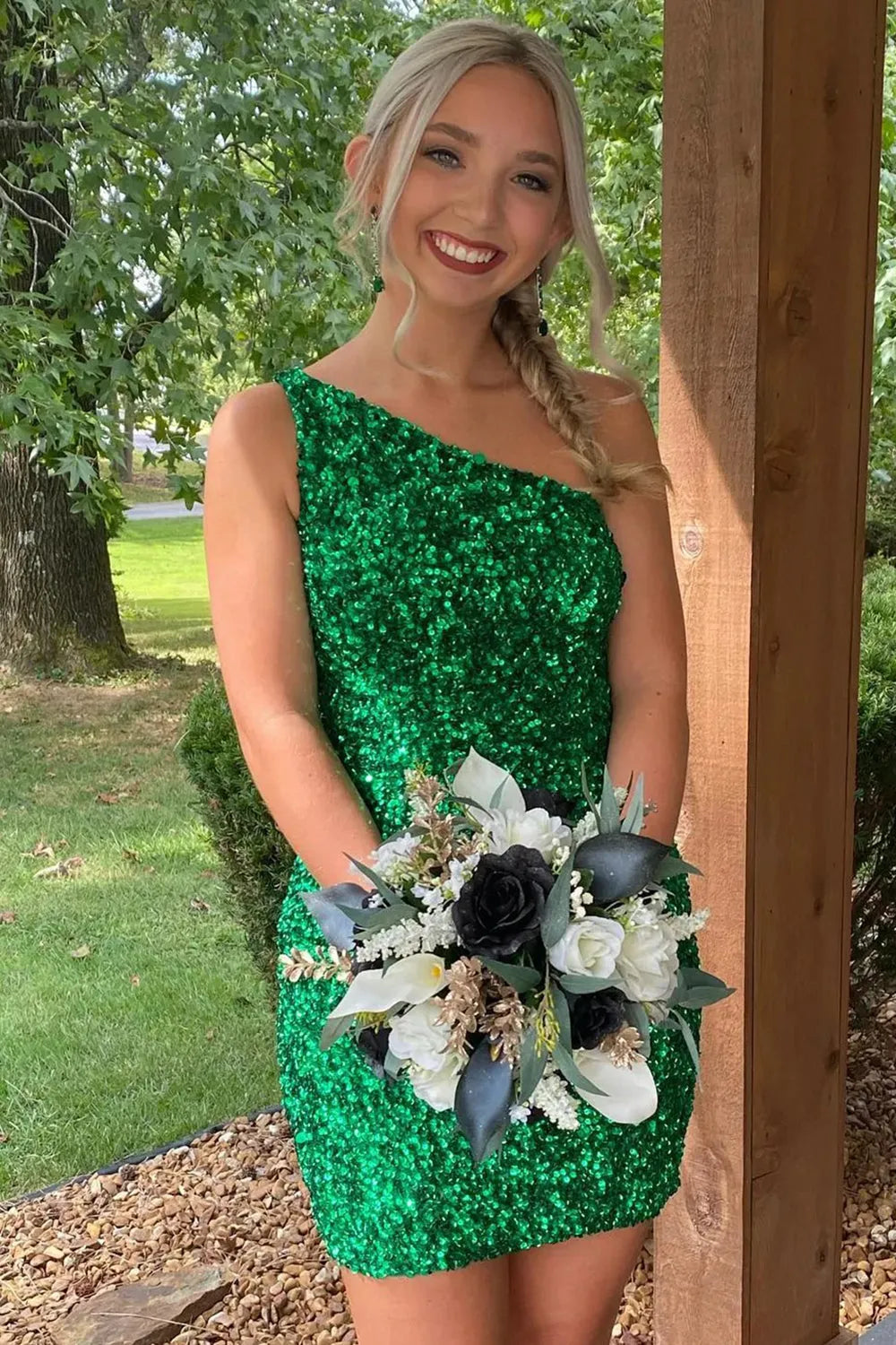 Sparkly One Shoulder Sleeveless Sequins Bodycon Homecoming Dress