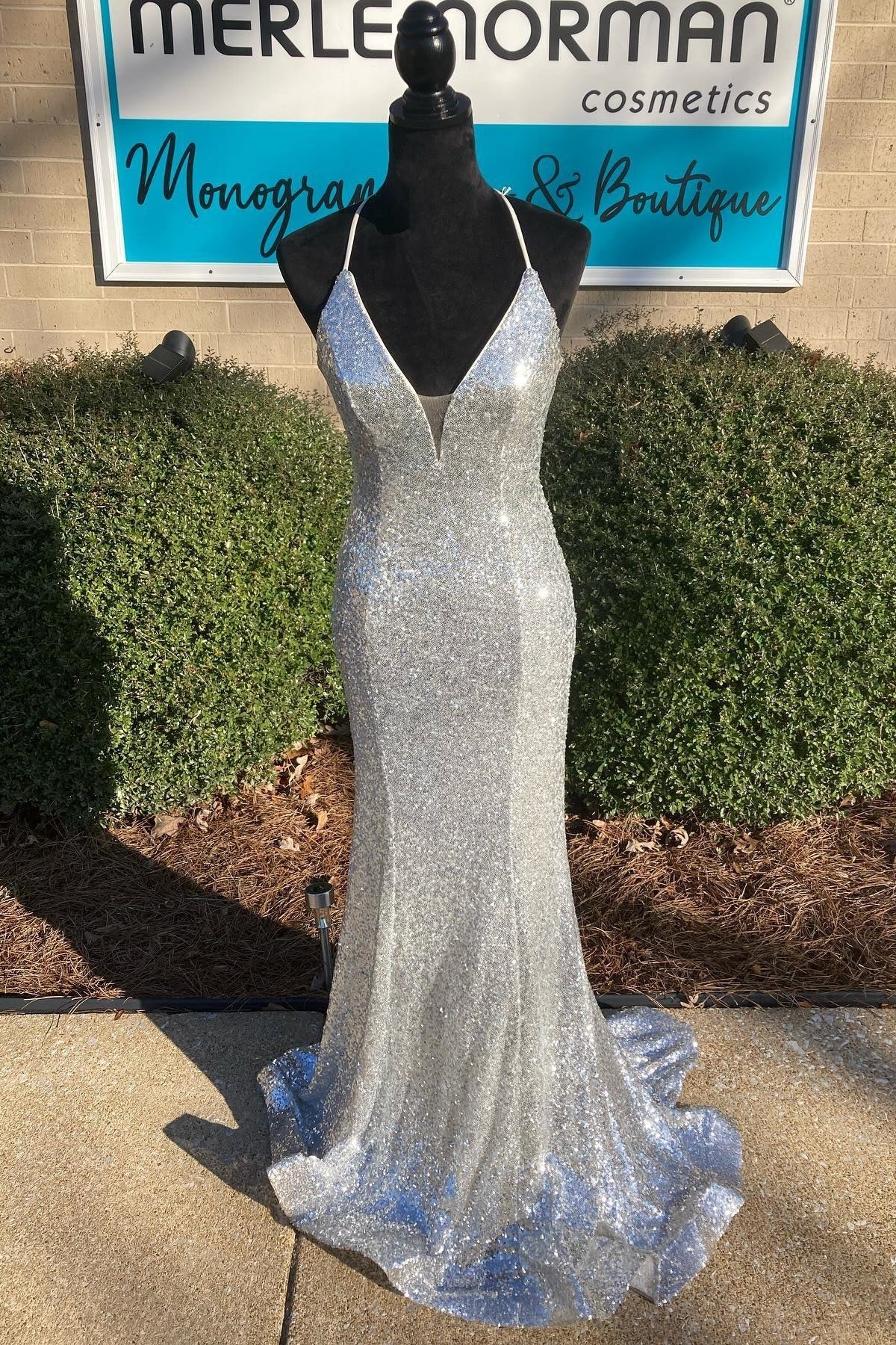 Sparkly V-Neck Sleeveless Mermaid Sequins Long Prom Dress