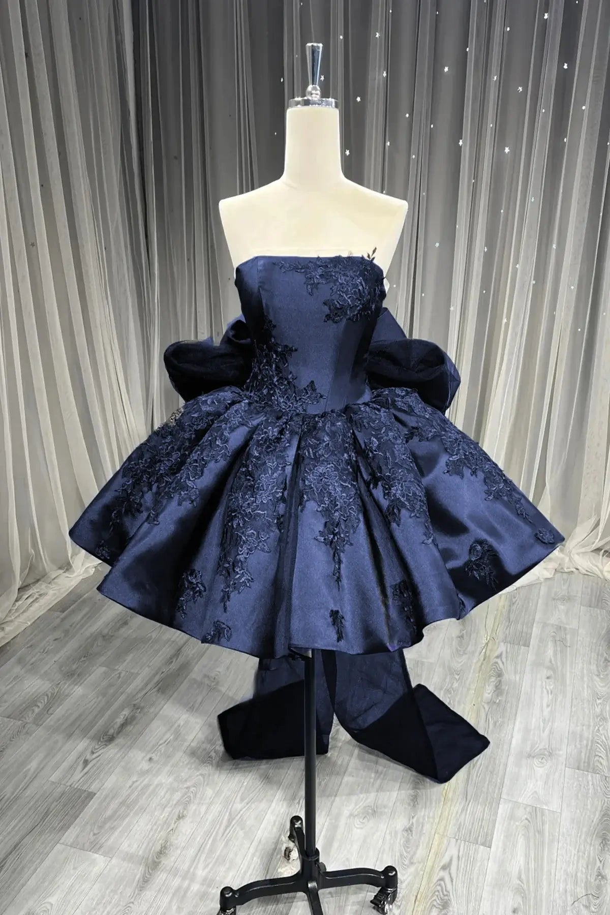 Strapless Satin A-Line Lace Appliques Homecoming Dress With Bow
