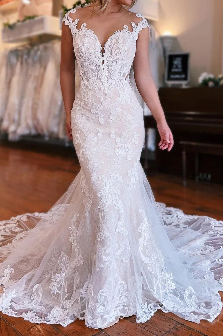 Sweetheart Lace Wedding Dress With Detachable Train