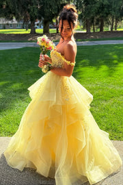 Sweetheart Off-Shoulder Lace Appliques Tiered Tulle A-Line Prom Dress