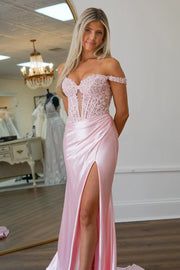 Sweetheart Off-Shoulder Satin Trumpet Lace Appliques Long Prom Dress