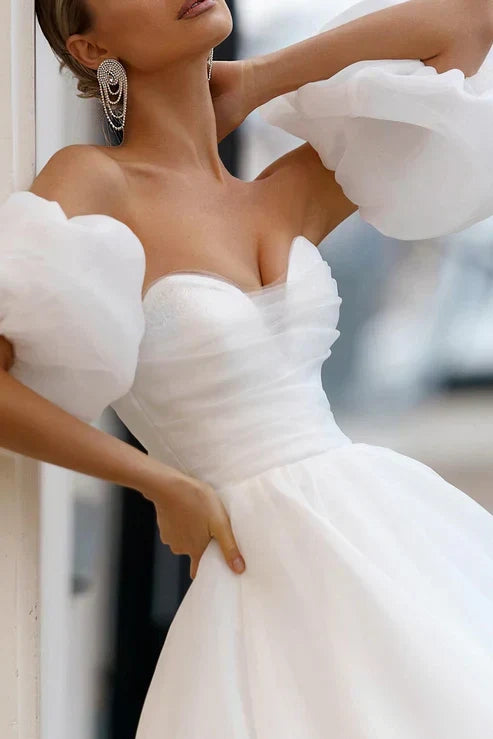 A Line Sweetheart White Hall Casual Wedding Dress Simple Bridal Gowns, Diamond White / UK 6 A Line Sweetheart White Hall Casual Wedding Dress Simple Bridal Gowns, Diamond White / UK 6