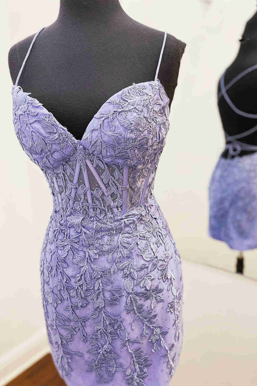 Sweetheart Spaghetti Straps Lace Up Lace Homecoming Dress