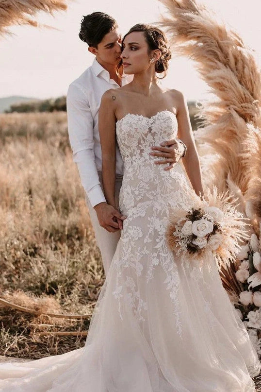 Sweetheart Strapless A-Line Lace Beach Wedding Dress Ivory / US 14