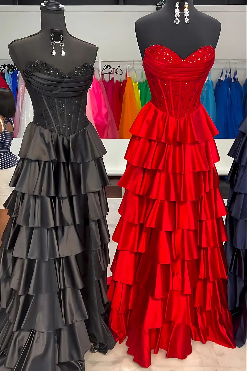 Sweetheart Strapless A-Line Satin And Lace Tiered Party Prom Dress