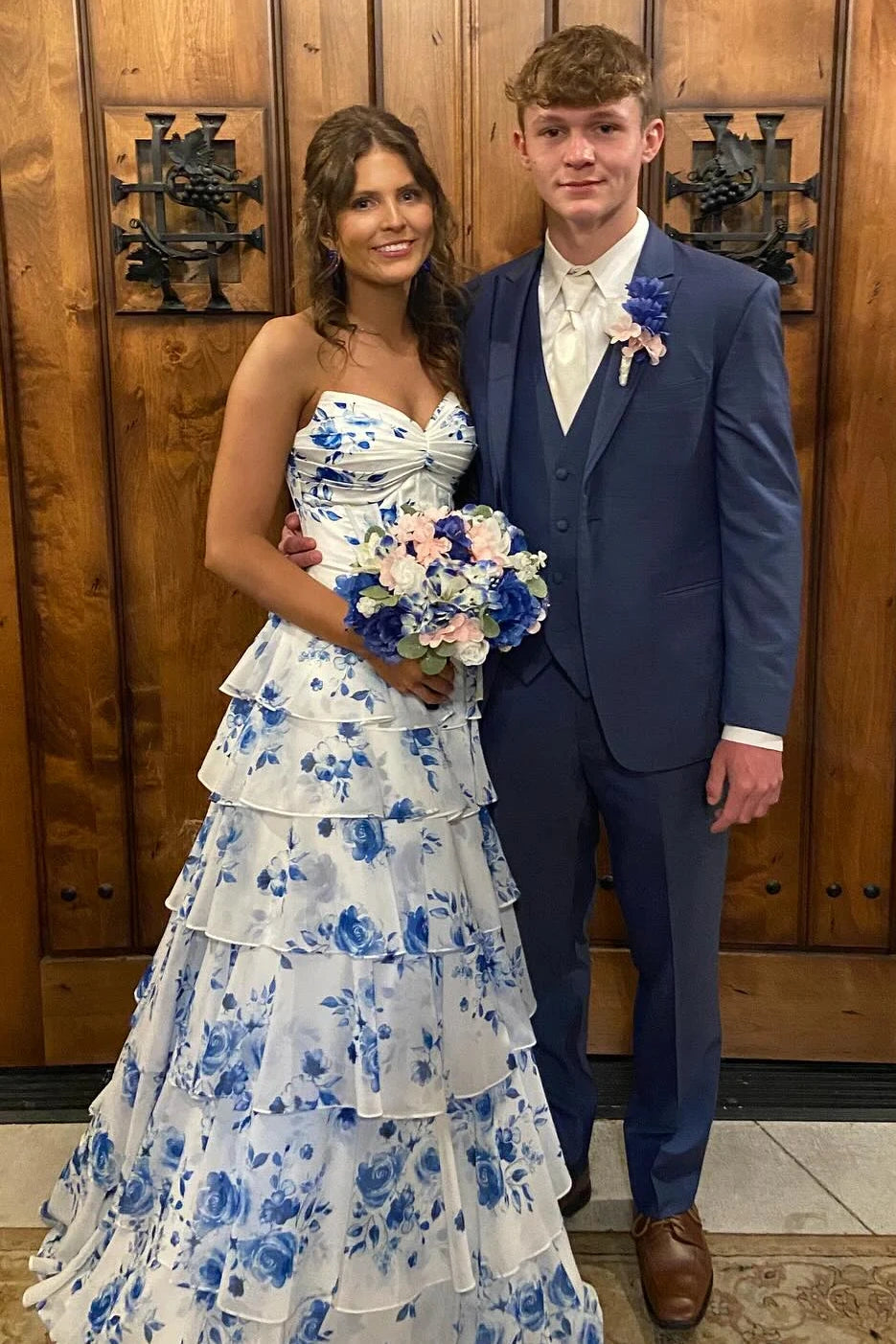 Sweetheart Strapless A-Line Tiered Party Prom Dress With Train