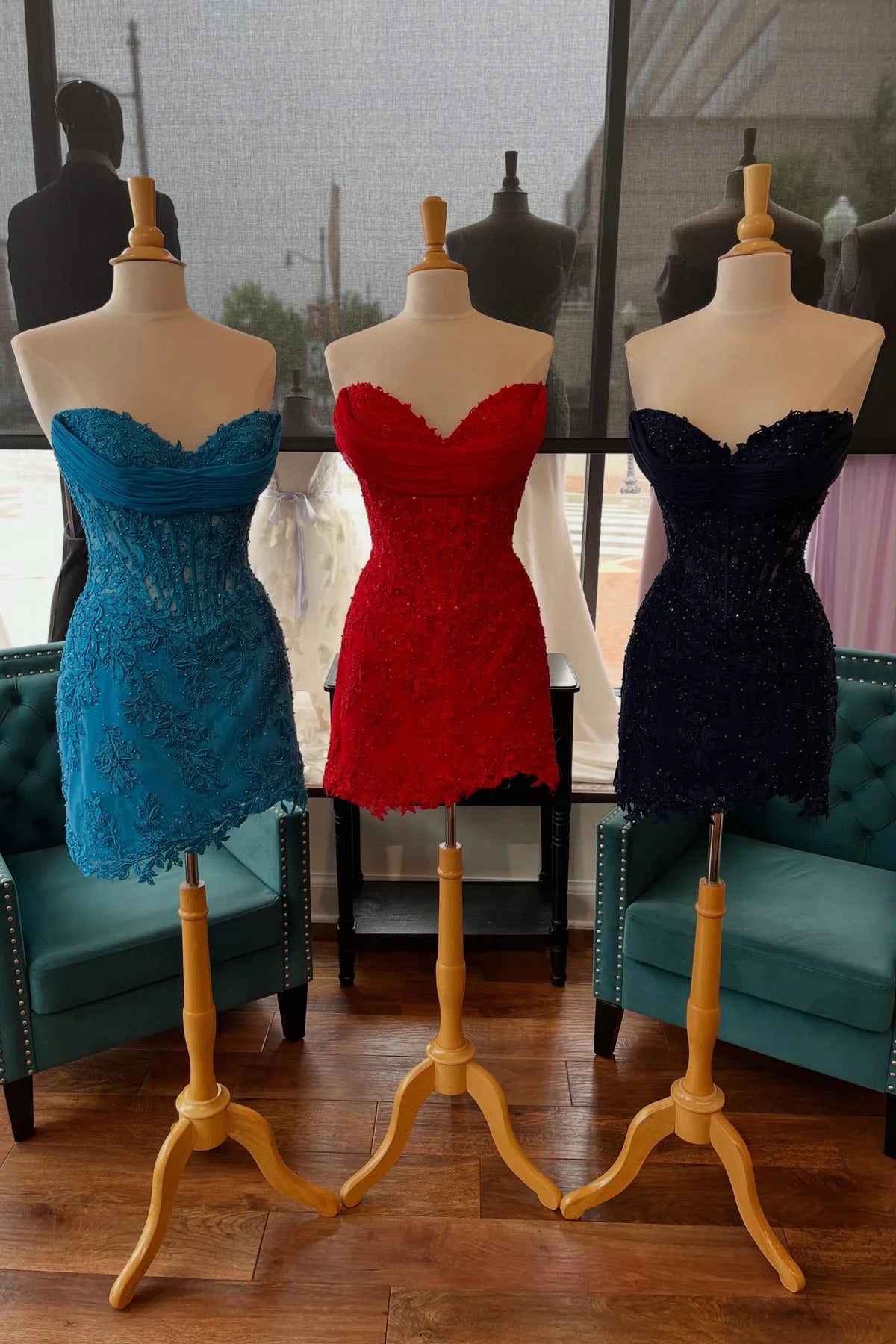 Sweetheart Strapless Empire Sheath Elegant Lace Homecoming Dress