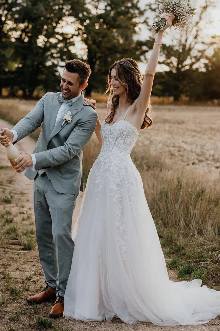 Sweetheart Tulle A-Line Lace Appliques Summer Wedding Dress