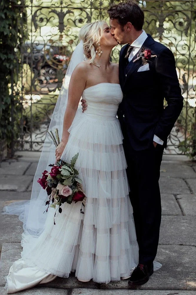 Tiered Tulle A-Line Strapless Empire Wedding Dress Ivory / US 6 Tiered Tulle A-Line Strapless Empire Wedding Dress Ivory / US 6