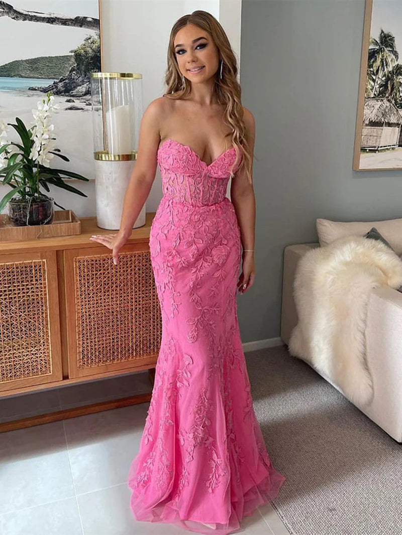 Trumpet Sweetheart Strapless Lace Appliques Prom Dress