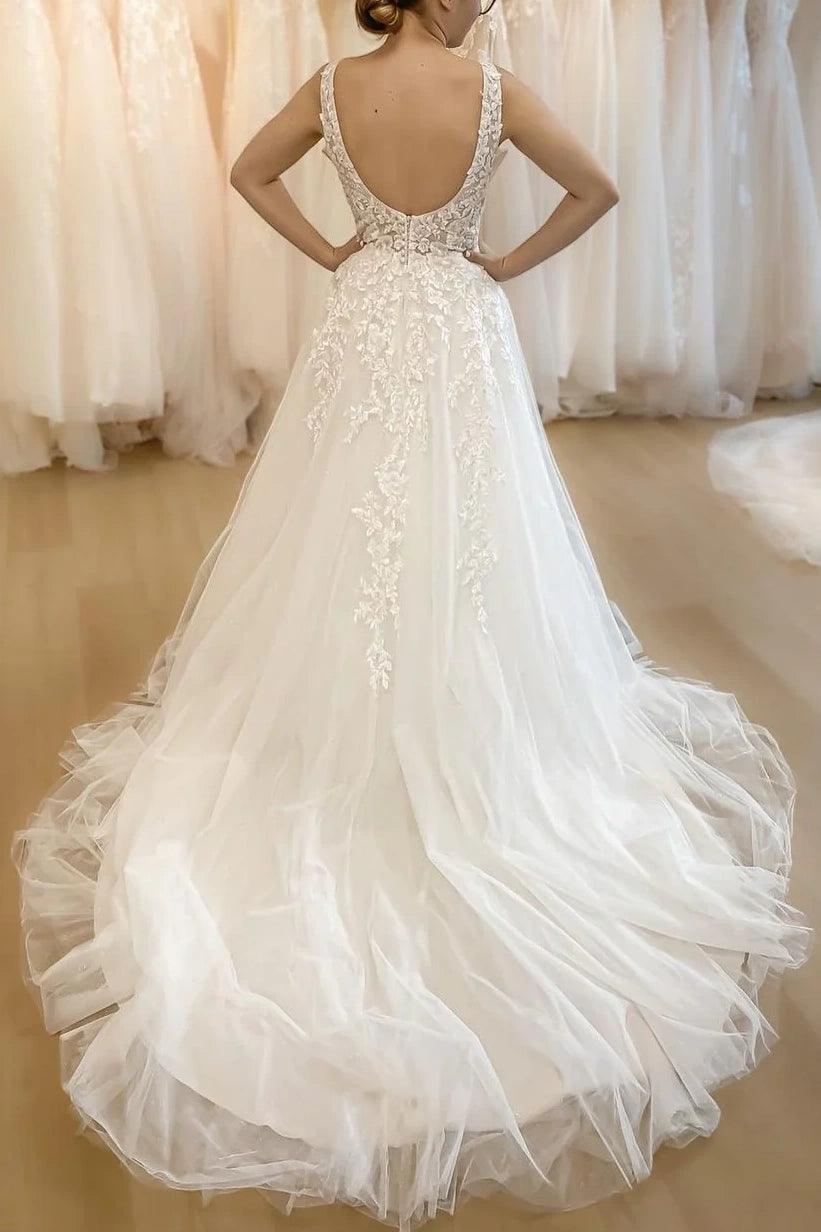 Tulle A-Line Low V-Neck Sleeveless Appliques Wedding Dress