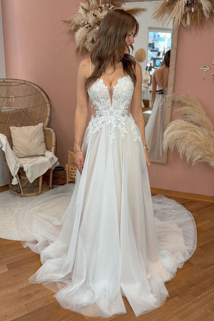 V-Neck Sleeveless Appliques Tulle A-Line Wedding Dress