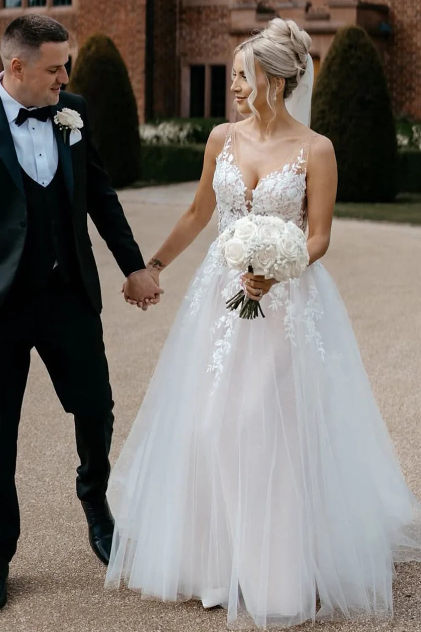 V-Neck Sleeveless Open Back Lace Appliques Tulle A-Line Wedding Dress White / US 2