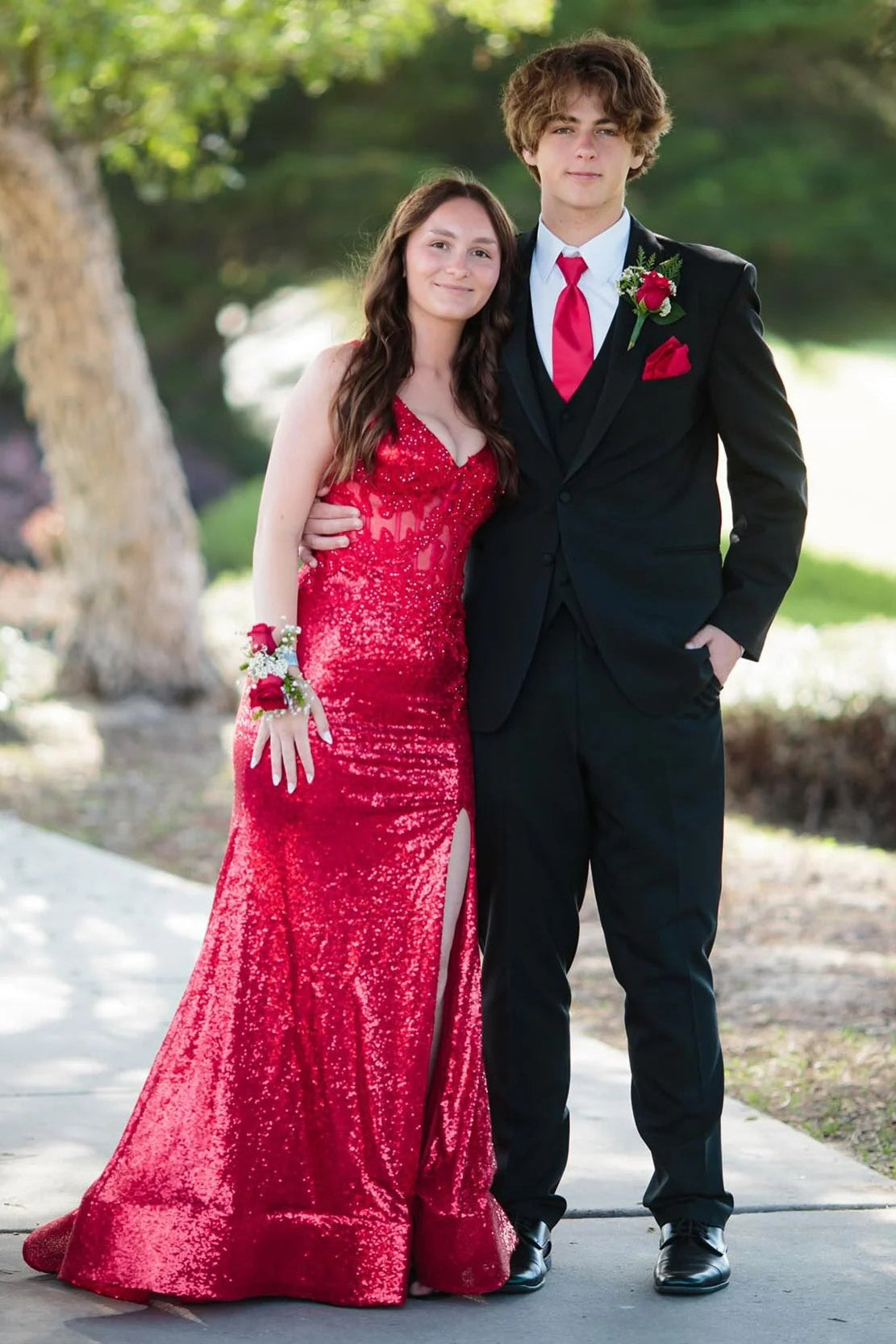 V-Neck Sleeveless Lace Up Mermaid Lace And Sequin Party Prom Dress