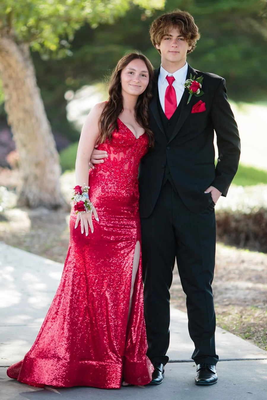 V-Neck Sleeveless Lace Up Mermaid Lace And Sequin Party Prom Dress