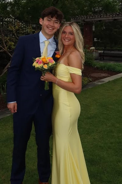 Yellow Off-Shoulder Empire Mermaid Party Prom Dress With Train