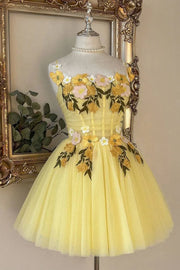 Yellow Spaghetti Straps Tulle A-Line Floral Appliques Homecoming Dress