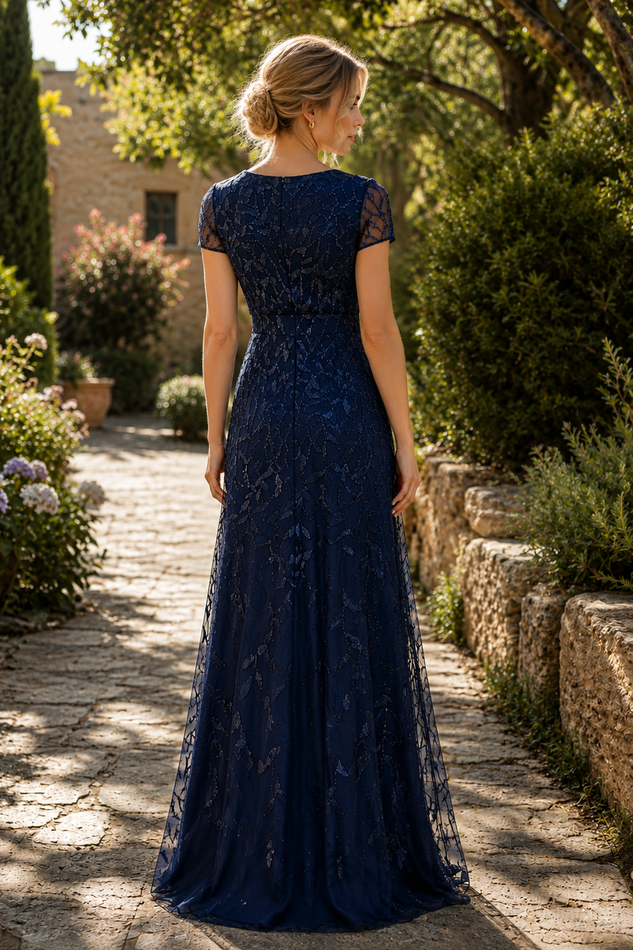 Chic Round Short Sleeves Lace A-Line Mother Of The Bride Dress