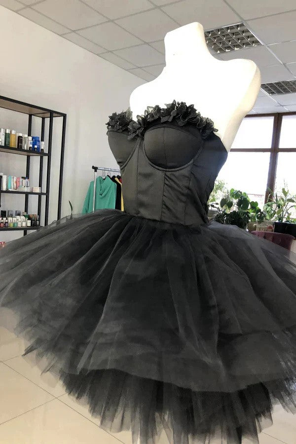 Black Sweetheart Puffy Short Prom Dress, Cute Tulle Homecoming Dress Black / US 12