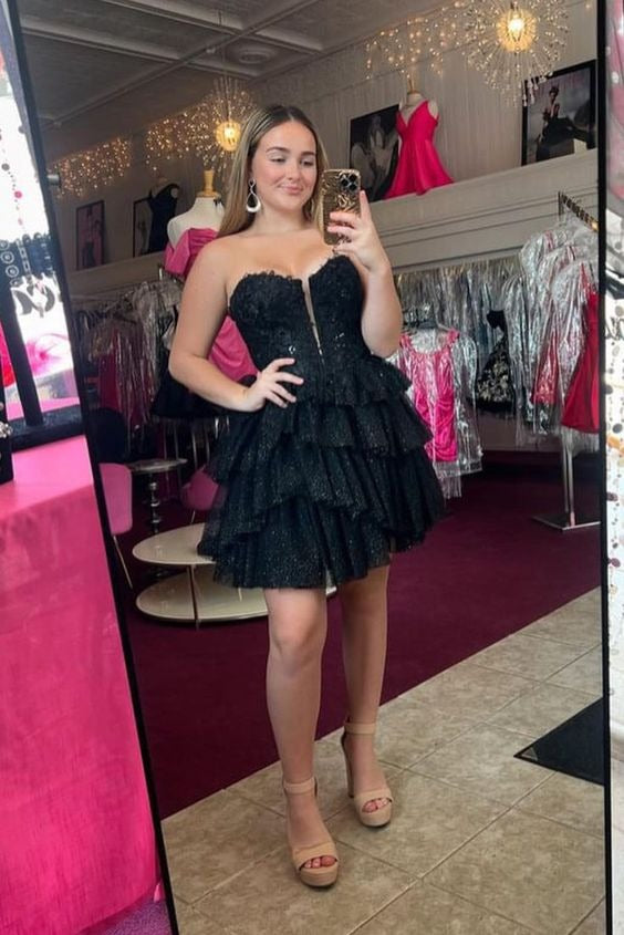 Strapless Black Appliques Tiered Short Homecoming Dress