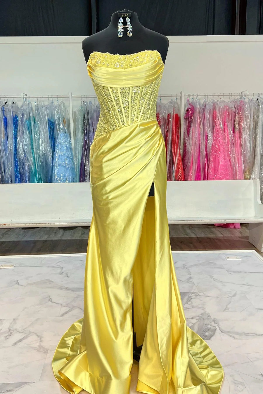 Bateau Strapless Lace Appliques Mermaid Party Prom Dress