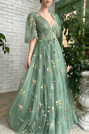 Elegant Green Floral Embroidered Prom Dress with Puff Sleeves