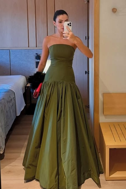 Chic Satin A-Line Strapless Long Party Prom Dress