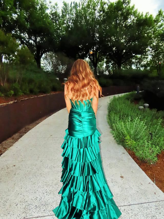 Royal Blue V-Neck Strapless Tiered Long Prom Dress
