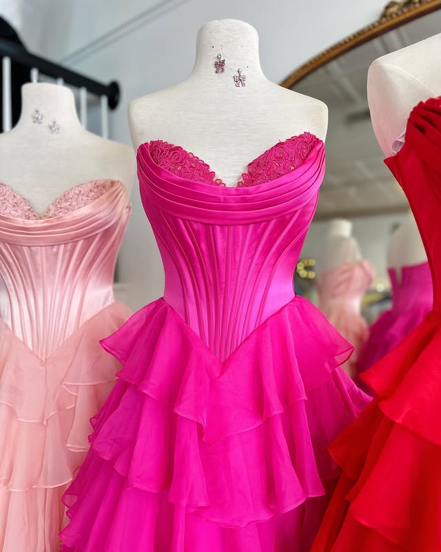 Sweetheart Sleeveless Empire A-Line Tiered Prom Dress