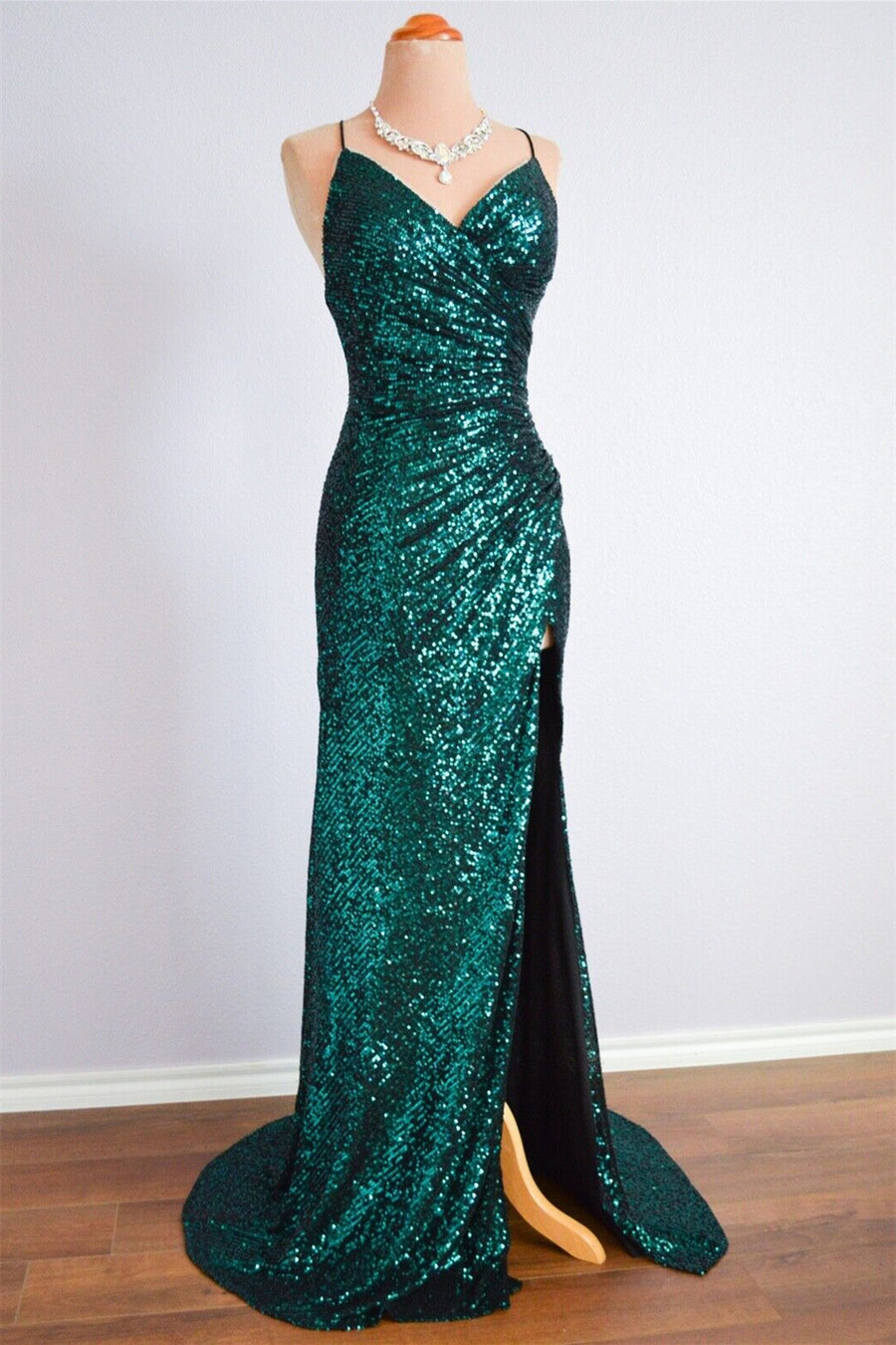 Green Sequin V-Neck Sleeveless Mermaid Prom Party Dress Green / US 14 Green Sequin V-Neck Sleeveless Mermaid Prom Party Dress Green / US 14