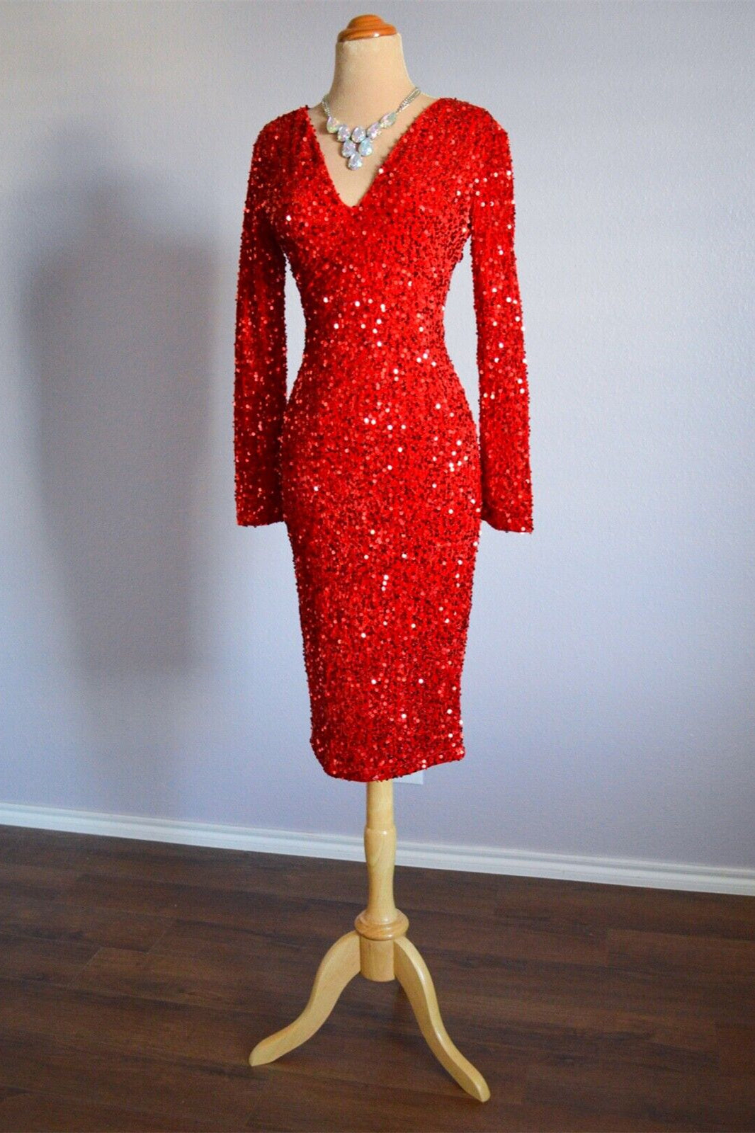 Red Bodycon Long Sleeves Sparkly Knee Length Formal Dress