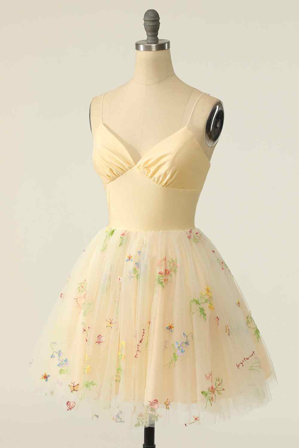 Light Yellow A-line Spaghetti Straps Appliques Tulle Mini Homecoming Dress