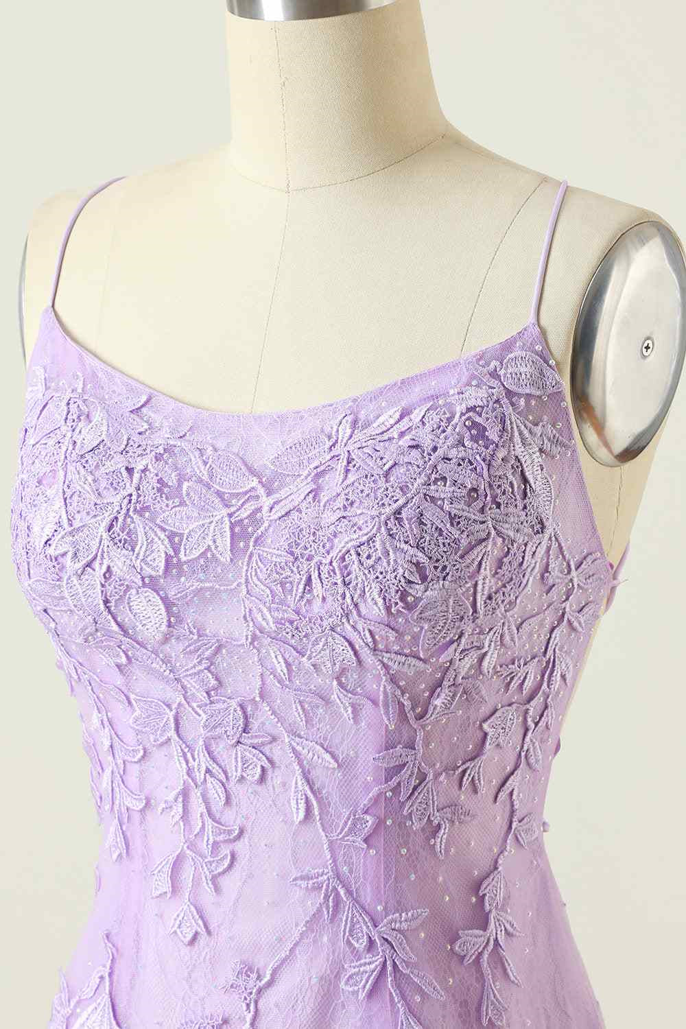 Lilac Sheath Scoop Neck Lace-up Back Applique Mini Homecoming Dress