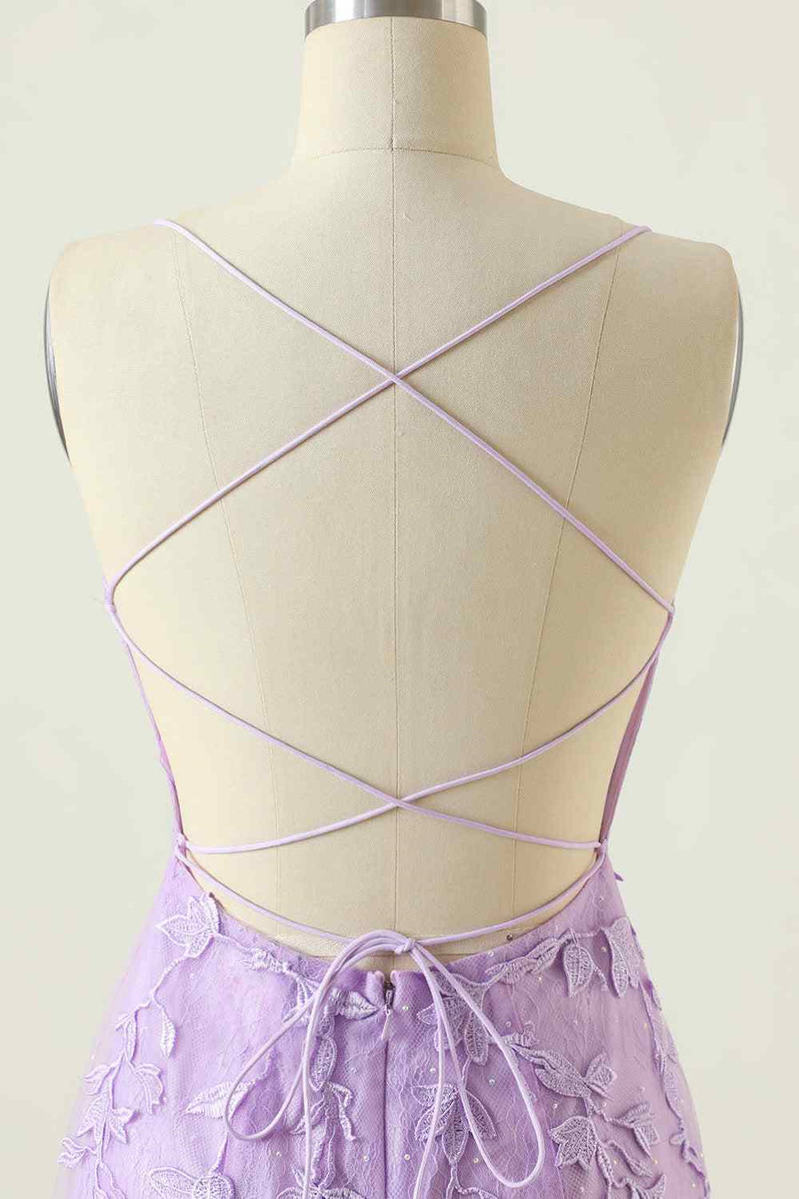 Lilac Sheath Scoop Neck Lace-up Back Applique Mini Homecoming Dress