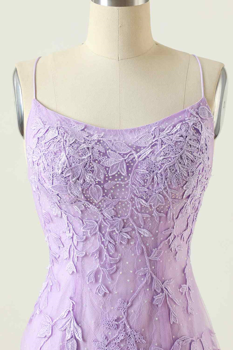 Lilac Sheath Scoop Neck Lace-up Back Applique Mini Homecoming Dress