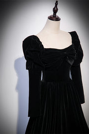 Black A-line Puff Long Sleeves Pleated Velvet Long Formal Dress with Bow