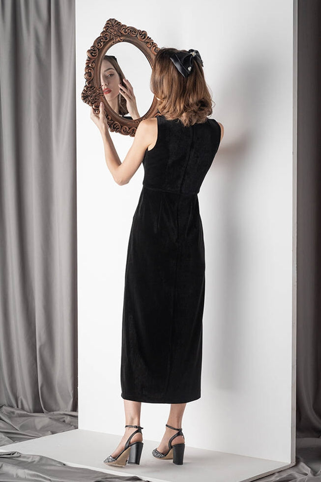Black Velvet Midi Dress Black / US 2