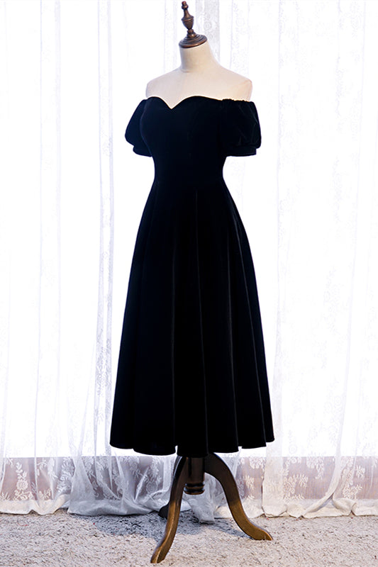 Black Off-the-Shoulder Puff Sleeves Sweetheart Velvet Midi Formal Dress