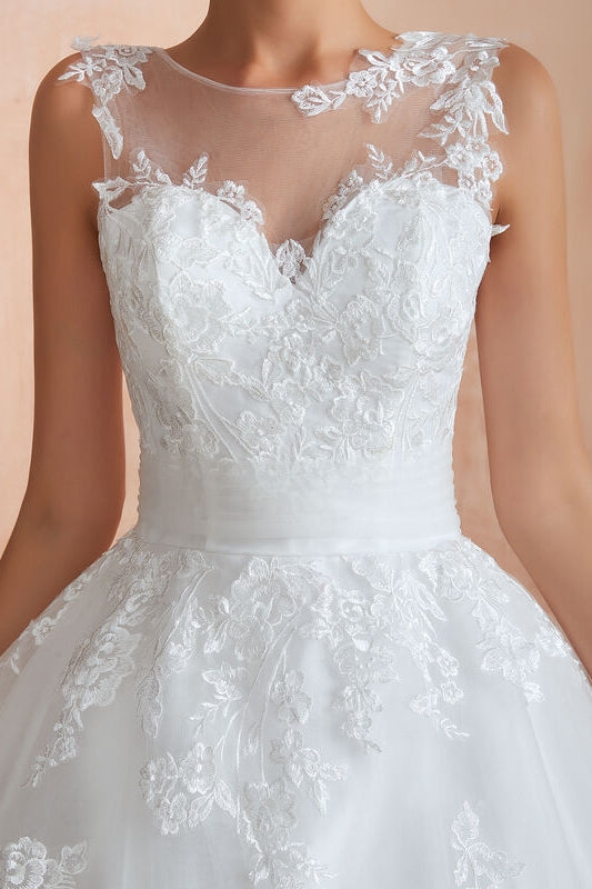 Modest White Tulle Long Wedding Dress With Lace Embroidery